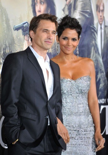 Halle Berry si Olivier Martinez divorteaza